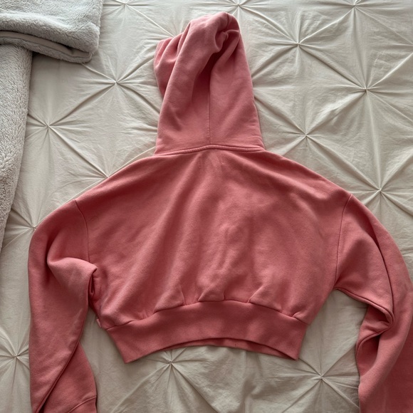 TNA pink cropped sweater , size XS - Picture 3 of 3